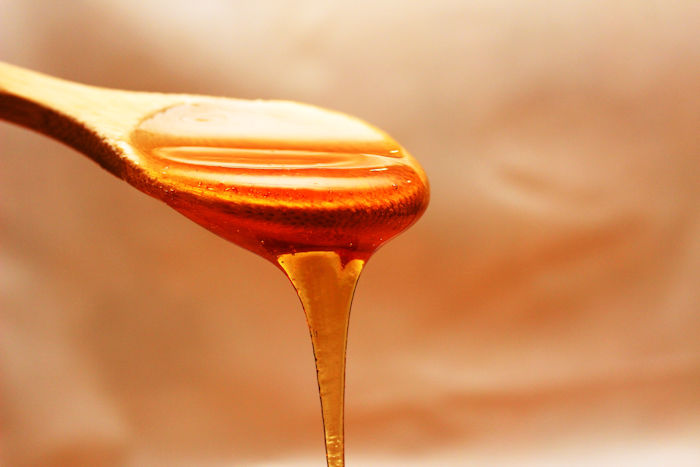 Honey for straightening hair