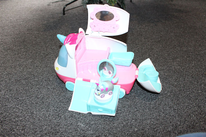 Dance n Dazzle Spa Playset open