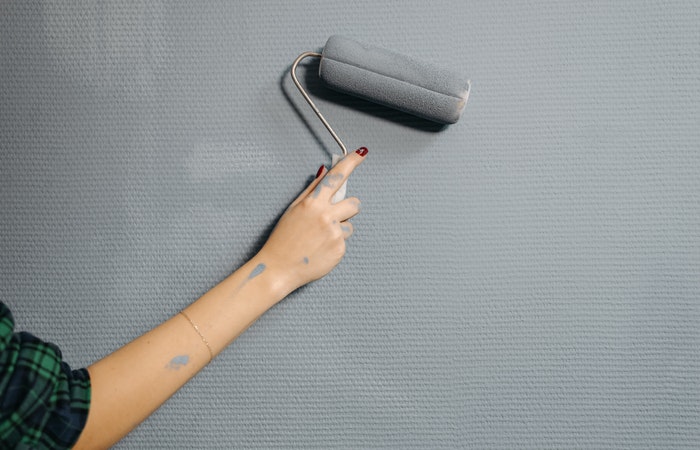 Redecorating the home, grey walls, roller